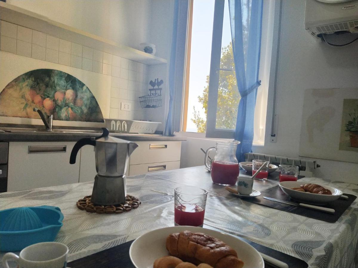 Michela Apartment Sea View Levanto Luaran gambar